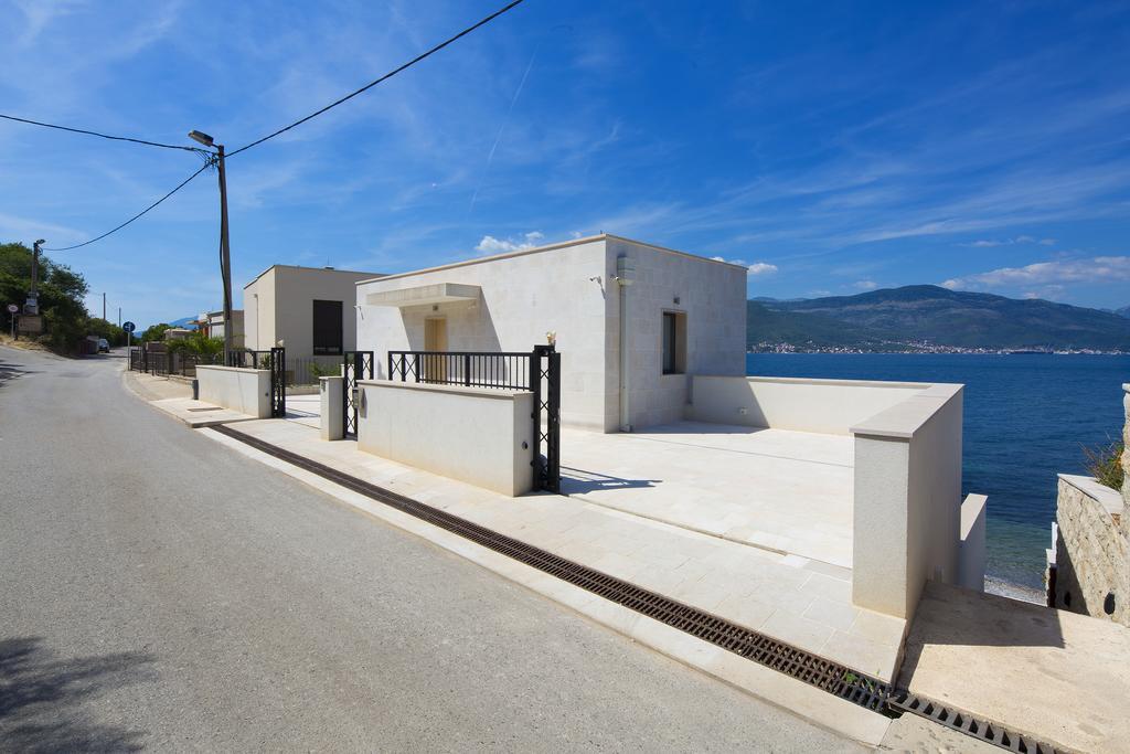 Villa Krasici ติวัต ภายนอก รูปภาพ