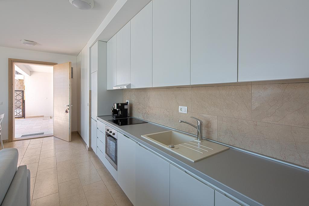 Villa Krasici ติวัต ภายนอก รูปภาพ